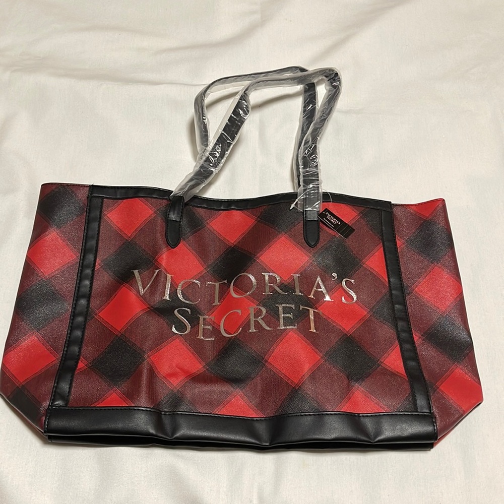 ⭐️Brand new VS tote